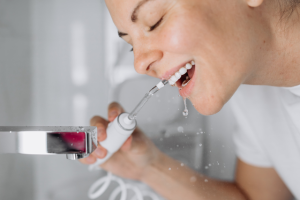 واترجت آکواجت دندان ایمپلنت